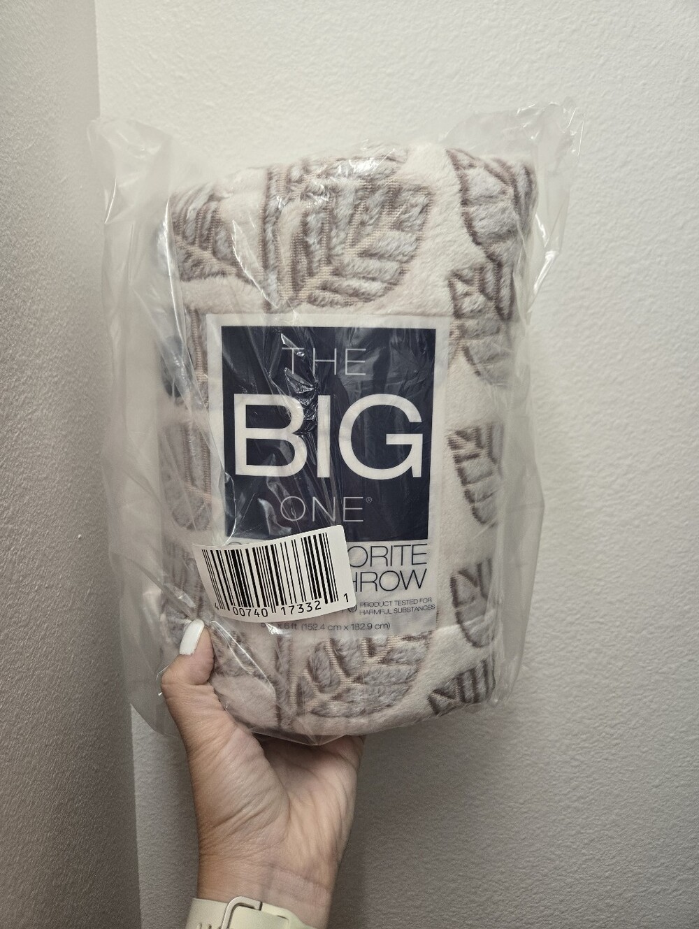The Big One Cream and Violet Leaf Plush Throw